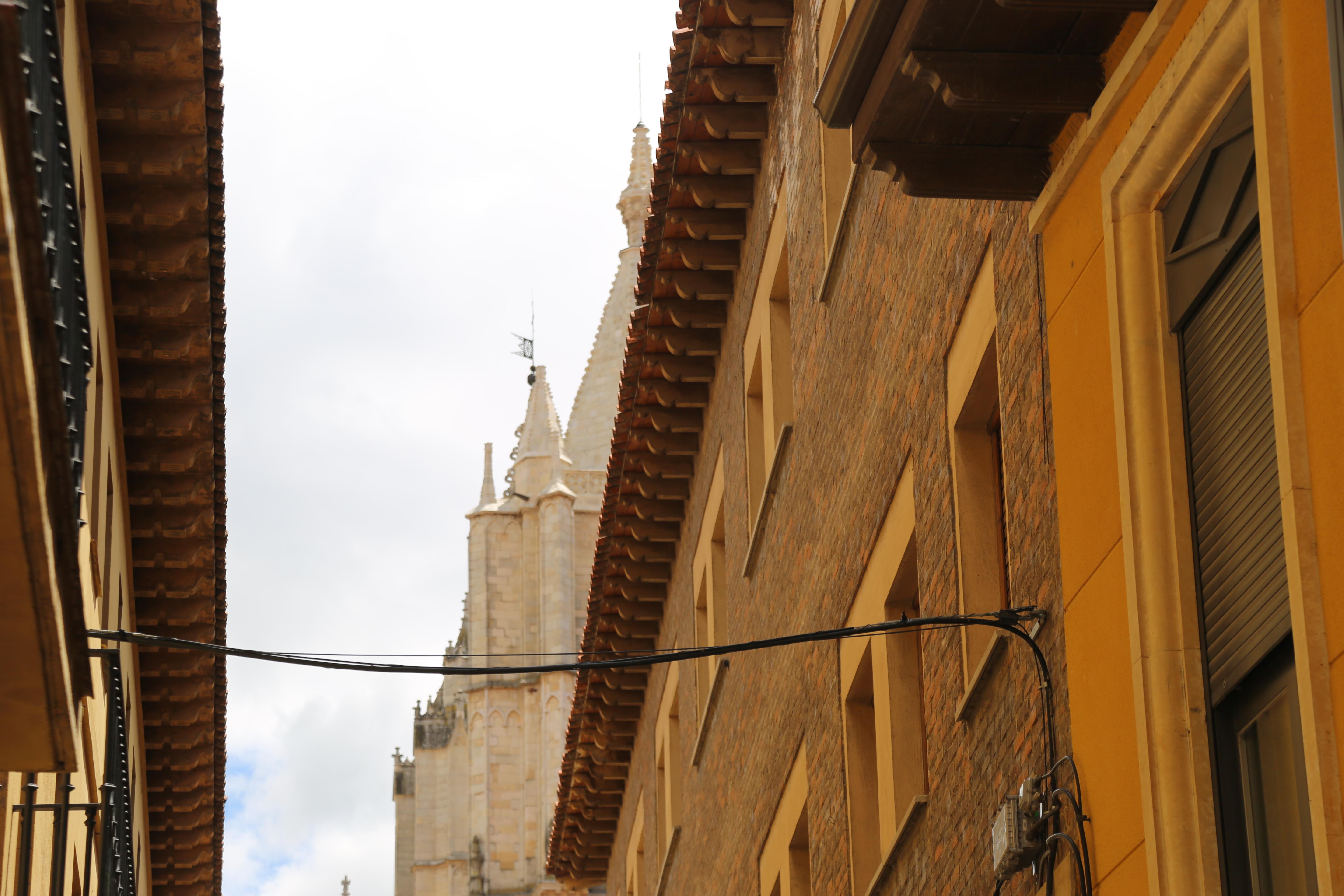 فندق Alda Casco Antiguo ليون المظهر الخارجي الصورة
